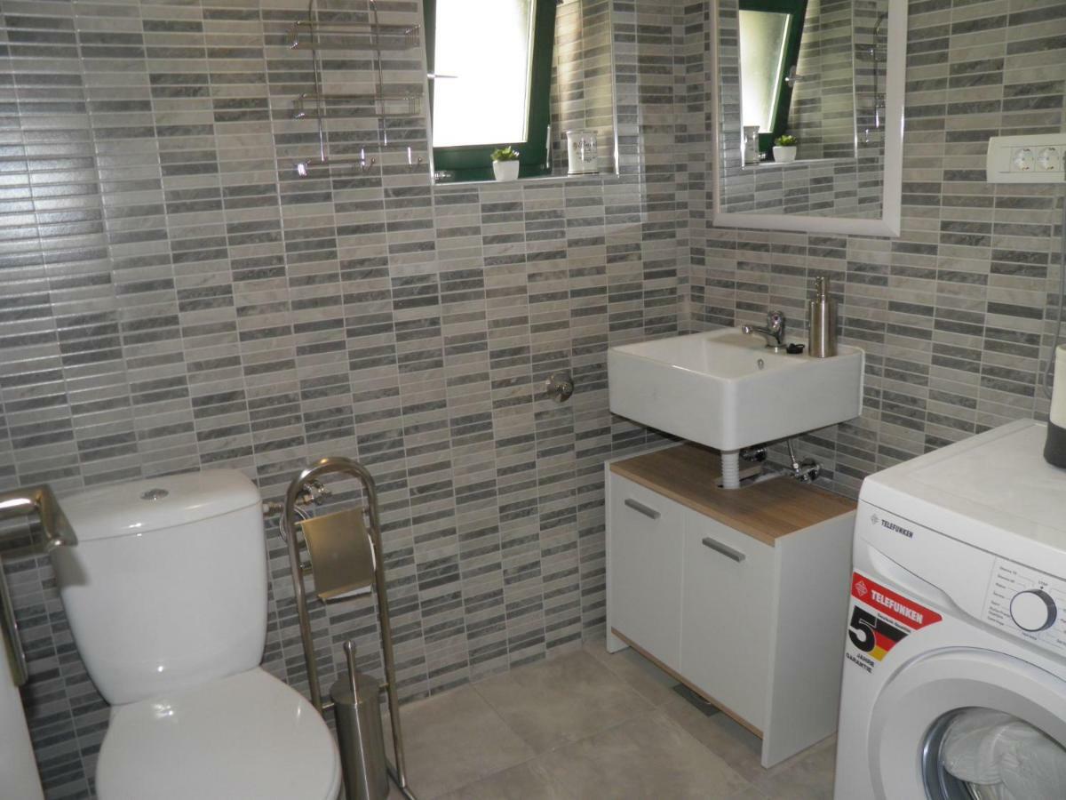 Apartment Dorothy Kaštela Exteriör bild